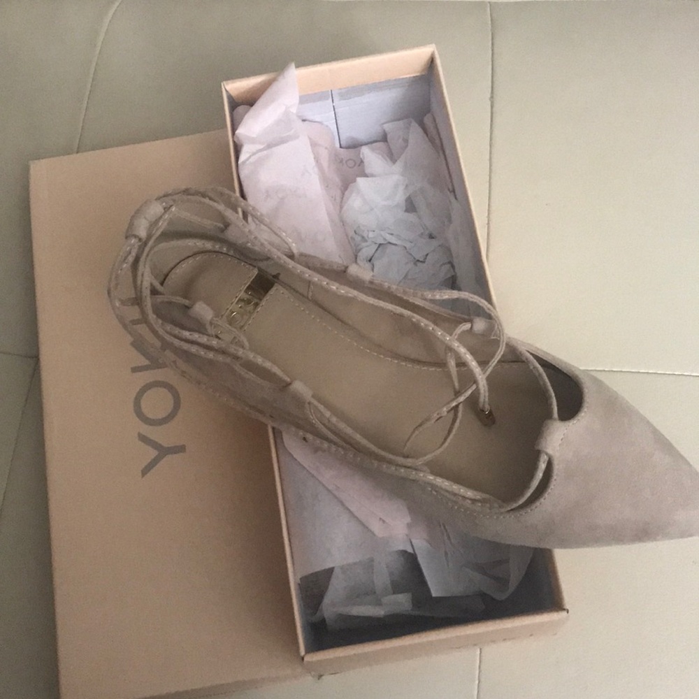 YOKI-Suede lace up flats in nude